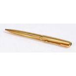 Parker 18 carat gold ball point pen, with an engine turned case, 13cm long