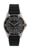 Sicura 25 jewels gentleman's stainless steel divers style wristwatch, the signed black dial with