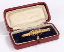 Victorian 15 carat gold and pearl set brooch, Chester 1898, with five pearls set to the bar brooch