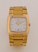 Gucci 8500m ladies gilt wristwatch, the signed white dial with baton markers, outer minutes track