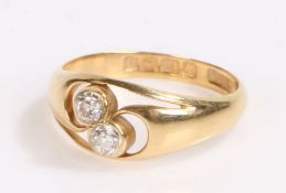 18 carat gold diamond set ring, with a diamond cross over to the head, 2.5 grams, ring size K