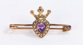 Amethyst and pearl set brooch, with a crown above the heart shape amethyst on a bar brooch, 33mm