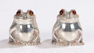 Matched pair of Elizabeth II silver novelty salt and pepper pots modelled as frogs, London 1967