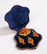 Victorian coral and yellow metal jewellery suite, to include a brooch with loops interspliced and