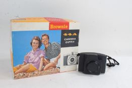 Kodak Brownie 44A boxed camera outfit, with camera body and flash