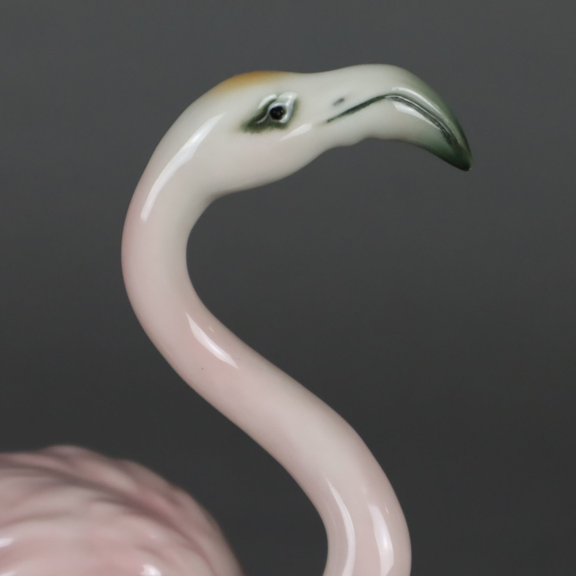 Tierplastik "Flamingo" - AK Kaiser, Porzellan, polychrom bemalt, auf naturalist - Image 3 of 10
