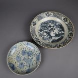 Zwei Schalen - fein dekoriert in Unterglasurblau, kleine Porzellanschale mit bl