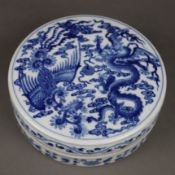 Deckeldose - China, 20.Jh., runde Form mit Stülpdeckel, Deckel dekoriert in Unt