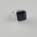 Saphirring - 925er Silber, Ringkopf besetzt mit einem blauen Saphir, ca.23ct.,