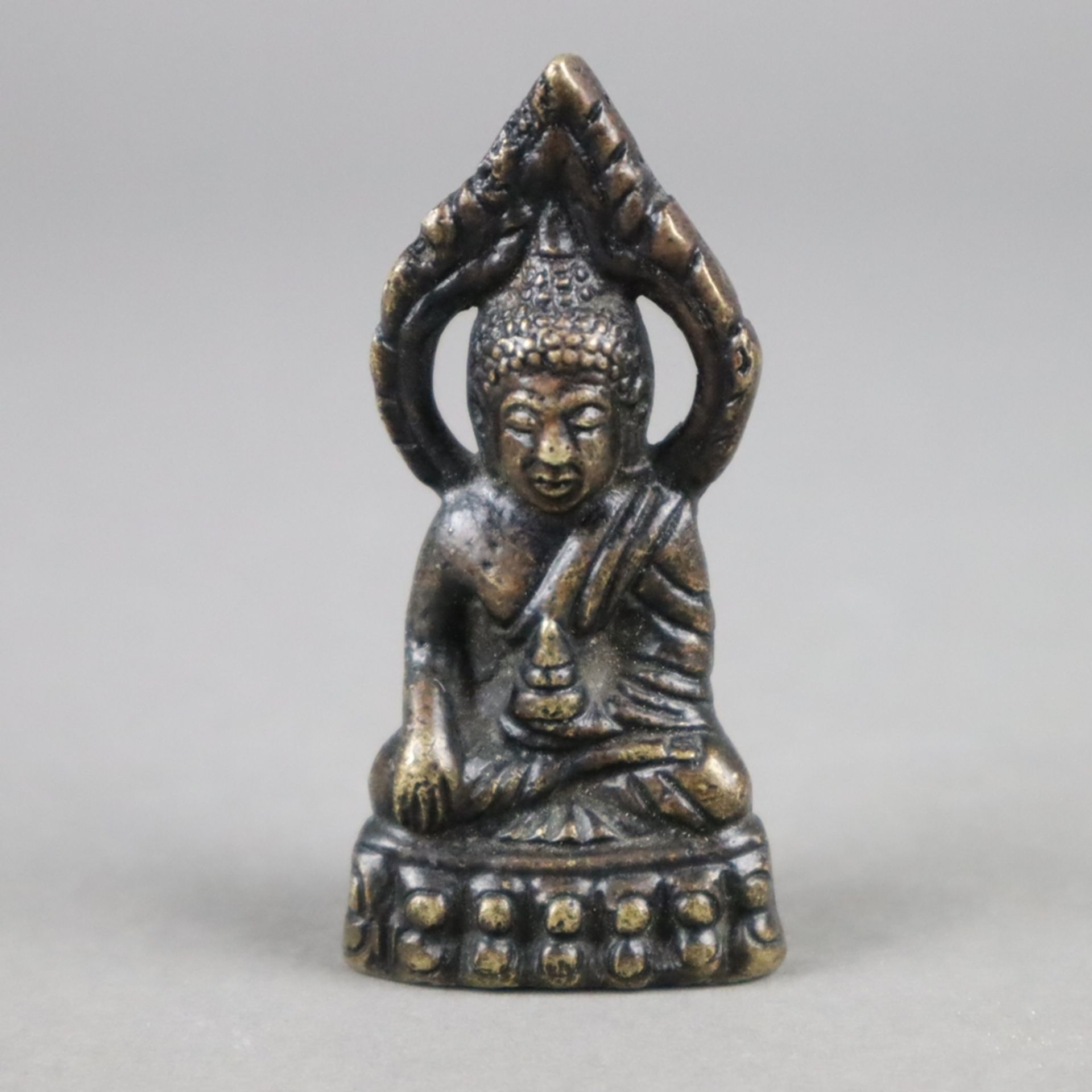 Miniaturbuddha/Reisebuddha - feiner Bronzeguss, auf doppeltem Lotossockel unter
