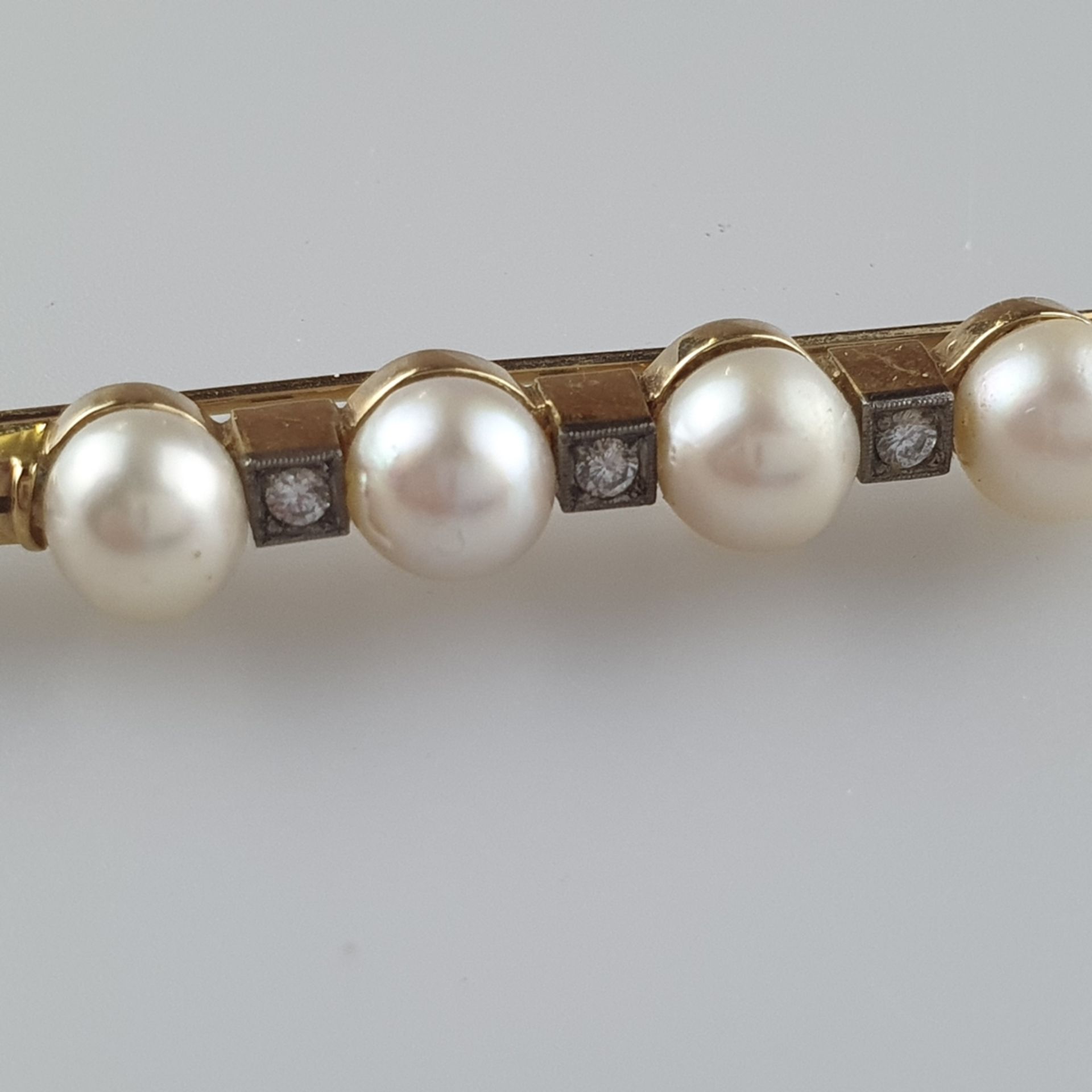 Perlen-Diamant-Brosche - 14K Gelbgold, '585x' gestempelt, alternierend besetzt - Bild 2 aus 4