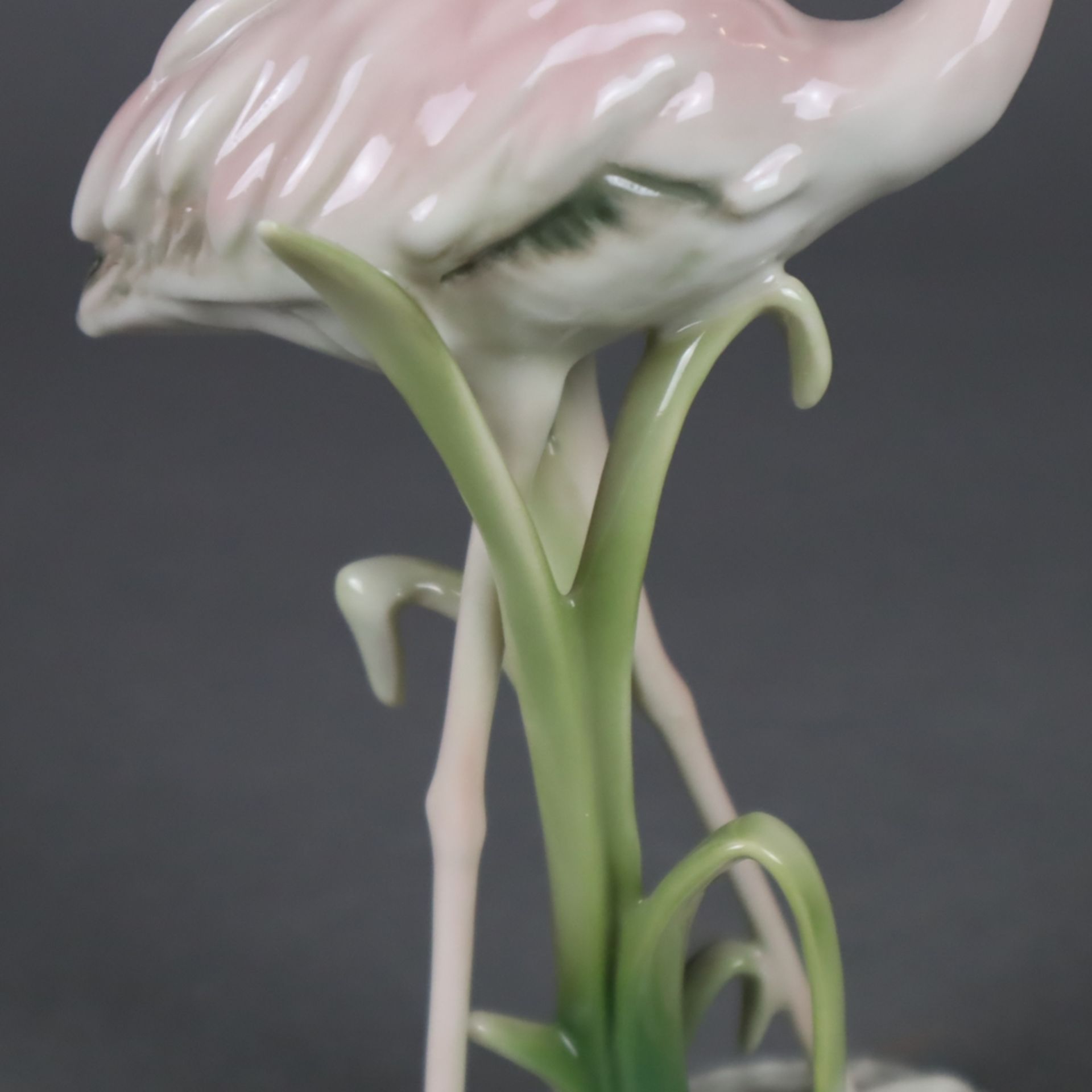 Tierplastik "Flamingo" - AK Kaiser, Porzellan, polychrom bemalt, auf naturalist - Image 7 of 10