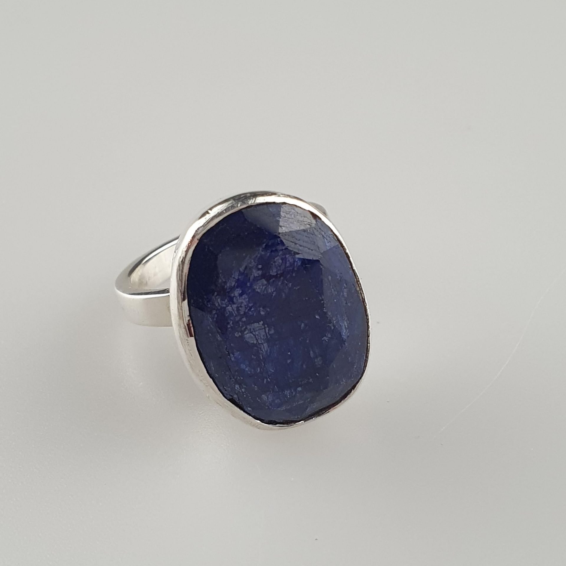 Saphirring - 925er Silber, Ringkopf besetzt mit blauem Saphir 37ct, Gewicht ca.