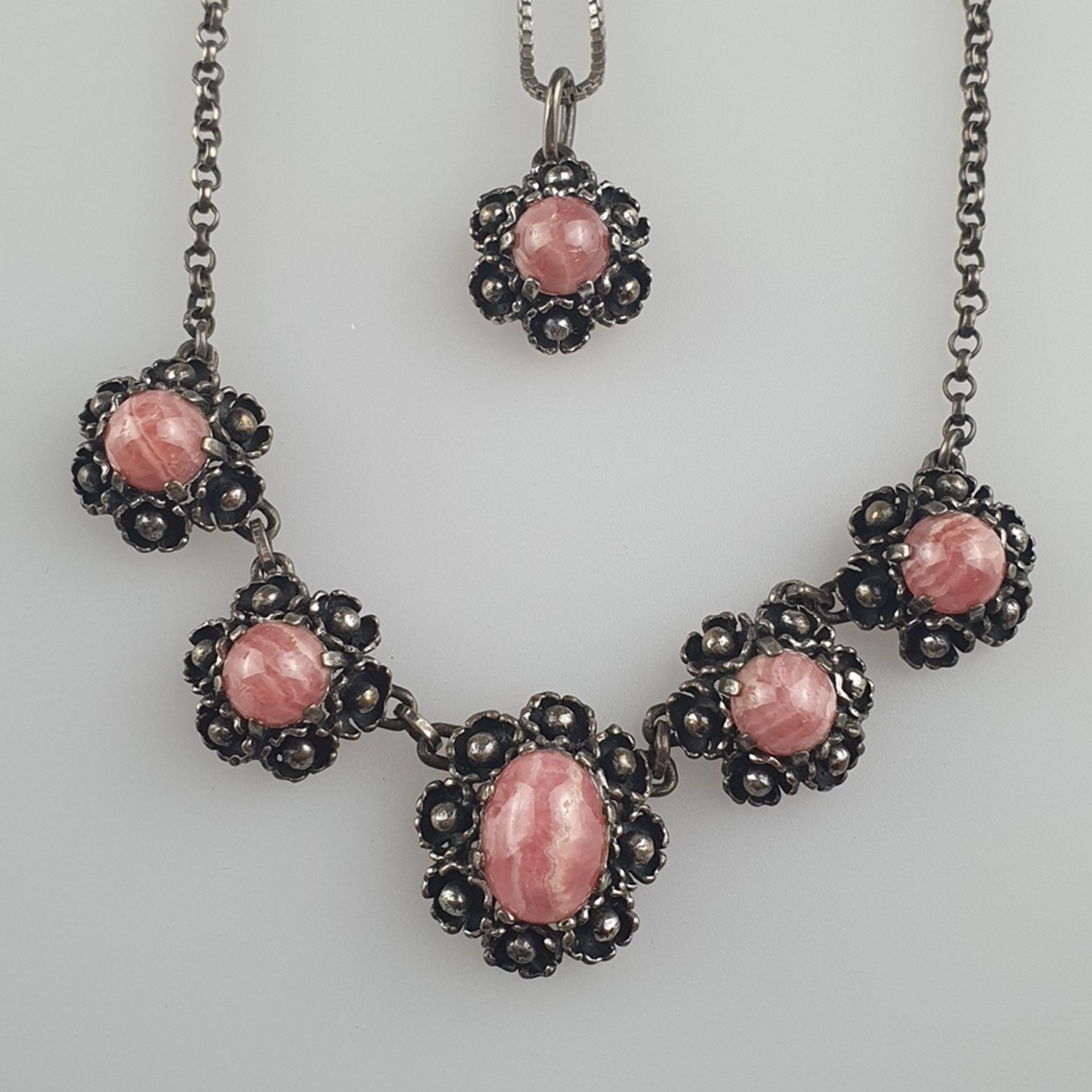 Rhodochrosit-Collier und -Anhänger - in Silber 835 gearbeitet u. punziert, Coll