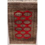 Buchara-Hochzeitsteppich - 20.Jh., Wolle, Buchara-Muster, im rotgrundigen Zentr