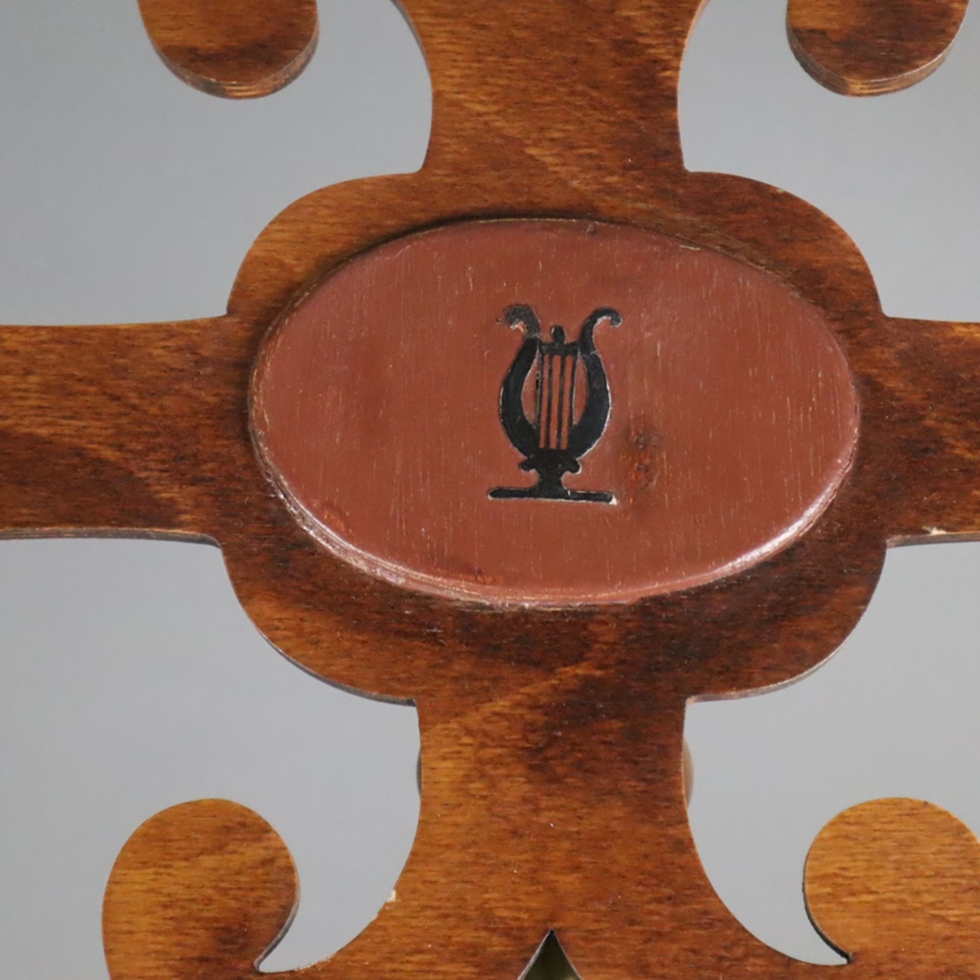 Notenständer - Holz, gedrechselter Schaft auf drei geschwungenen Beinen, rechte - Bild 3 aus 7