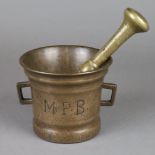 Mörser - 18.Jh., Bronze, zwei Henkel, Wandung monogrammiert "M.P.B.", HxD:ca.11