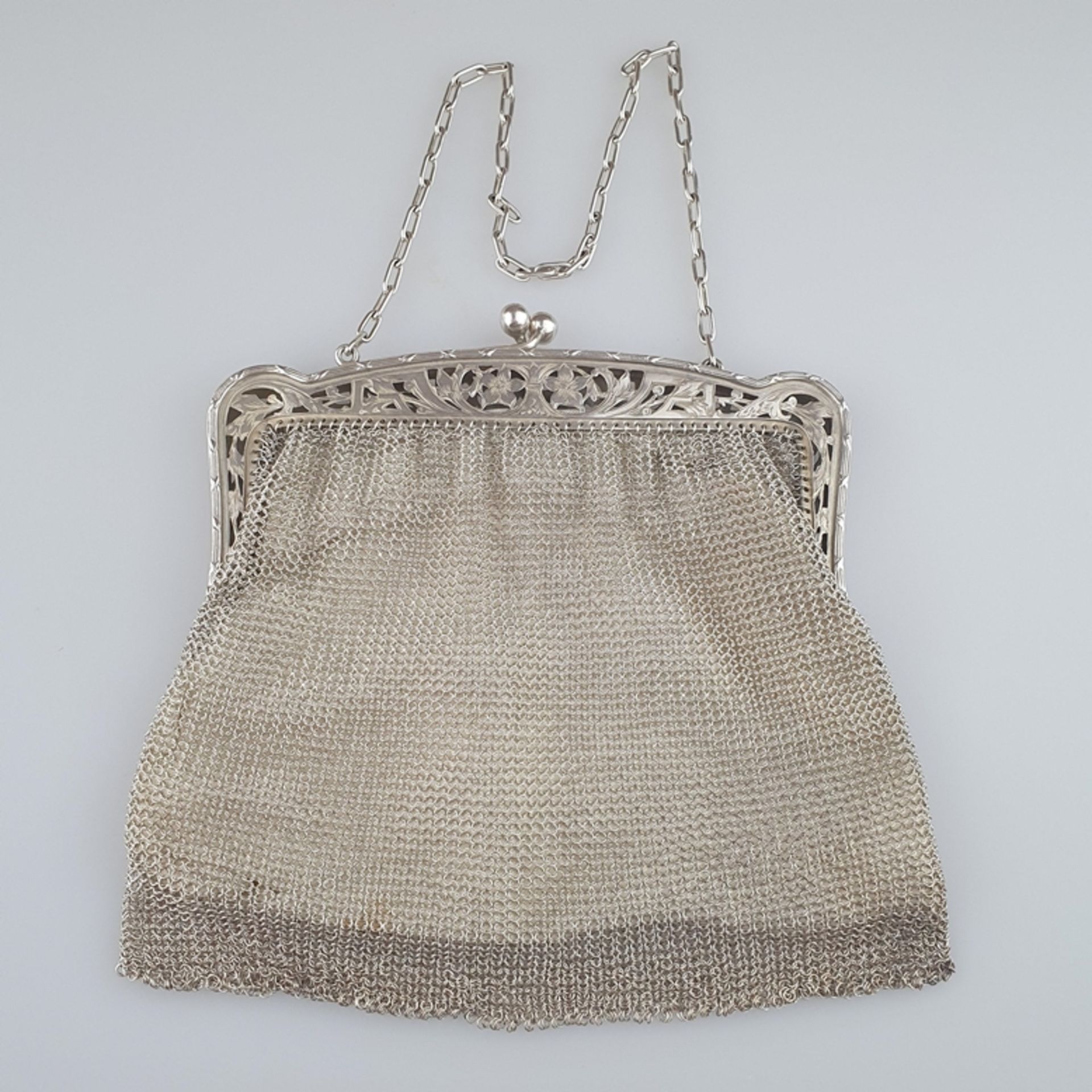 Kettentasche - um 1900, Silber, rechteckige Form aus fein verwirkten Kettenglie