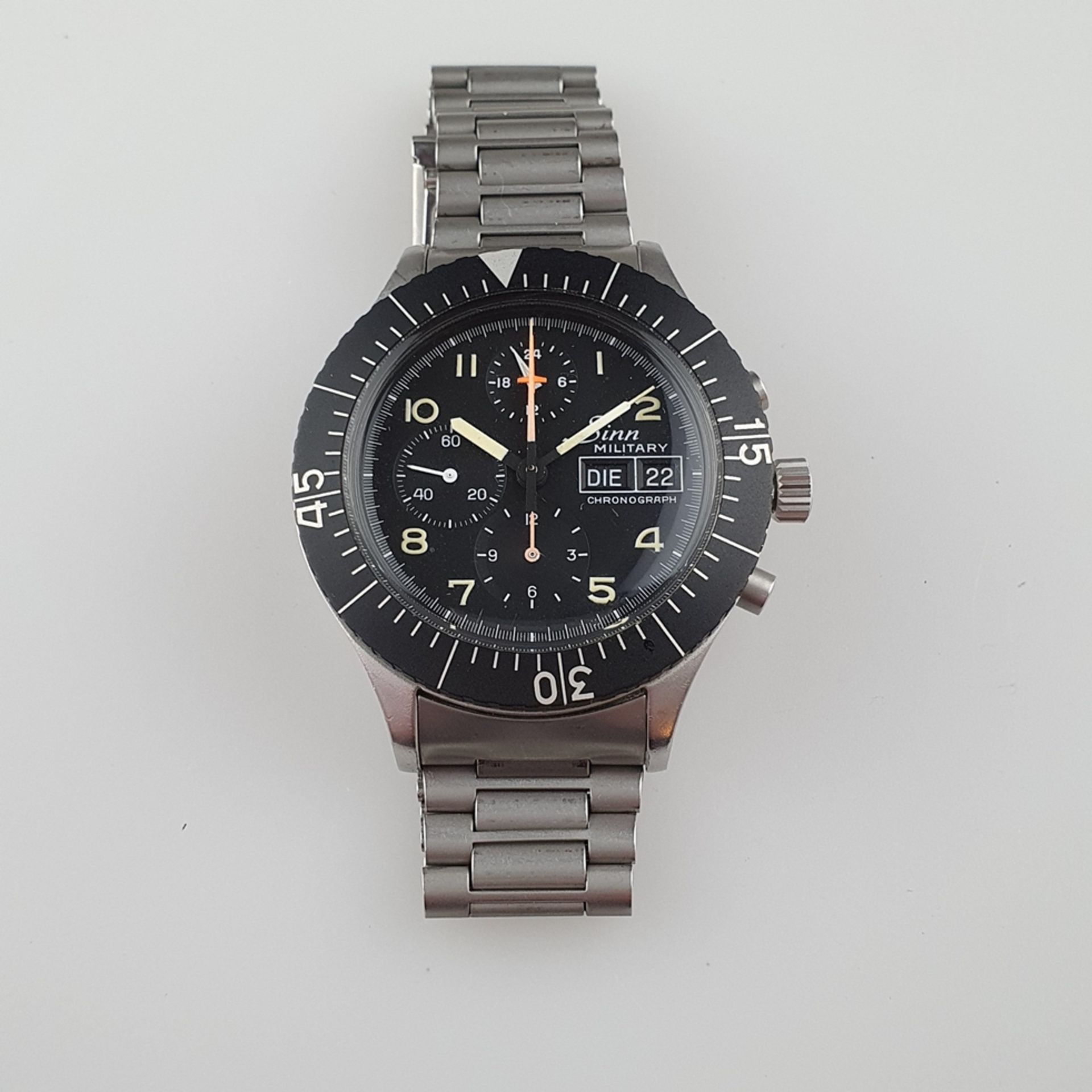 Herrenarmbanduhr - Sinn Military-Chronograph, Edelstahl, Automatik, drehbare Lü - Bild 2 aus 5