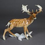 Tierplastik "Damhirsch/Fallow Deer/Daim" - Goebel, Porzellan, polychrom bemalt,