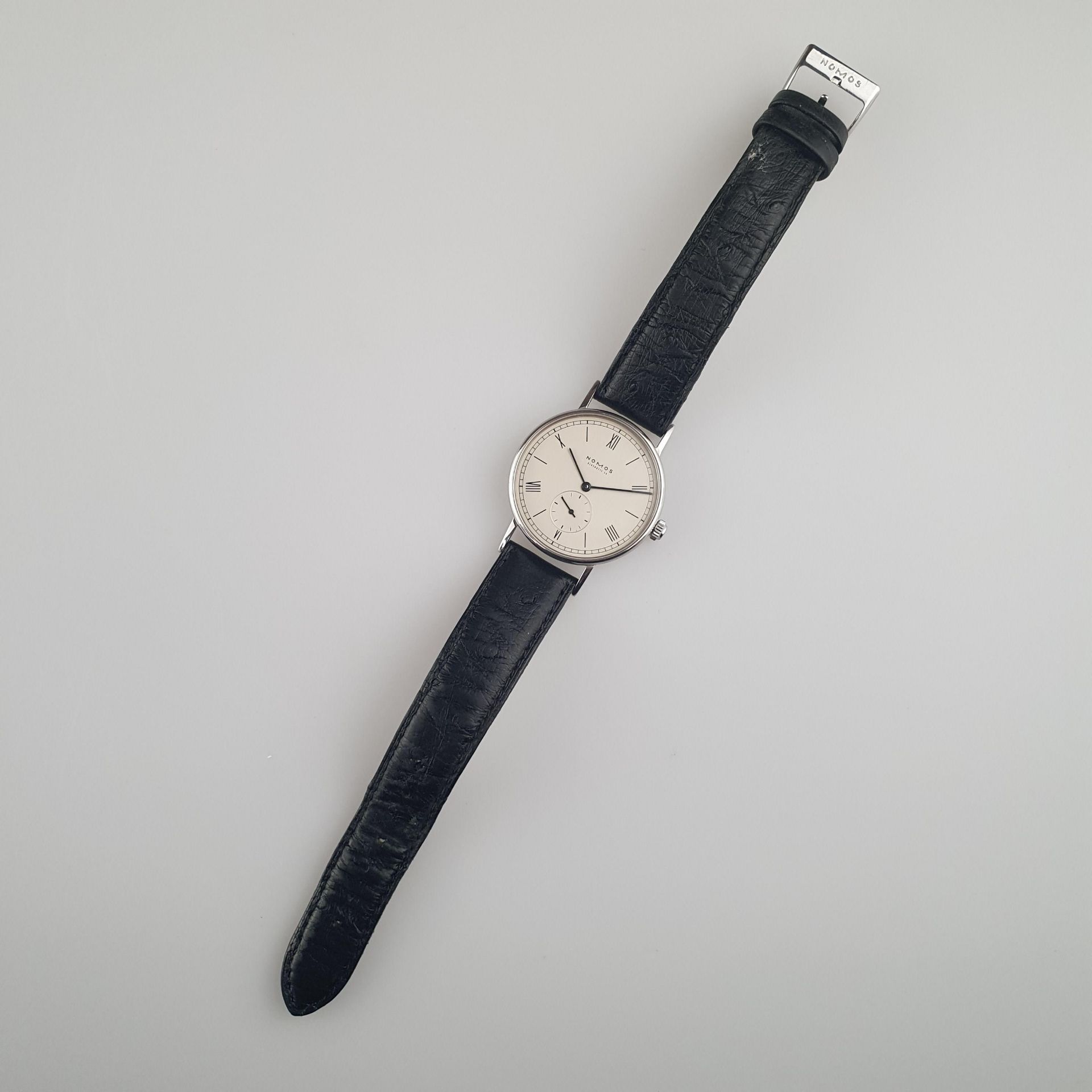 Herrenarmbanduhr - Nomos/Glashütte, Modell "Ludwig", Edelstahl-Gehäuse, Nr.3798 - Bild 2 aus 5