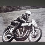 Fotoalbum Motorrad Sport - "6. Weltmeisterschaftslauf 1954" - 32 schwarz/weiß A