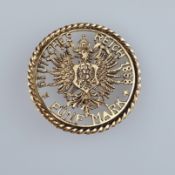 Brosche in Münzform - Metall, vergoldet, durchbrochen gearbeitet mit Reichsadle