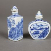 Zwei Porzellan-Snuffbottles - China, 20.Jh., unterglasurblaue Bemalung mit Land