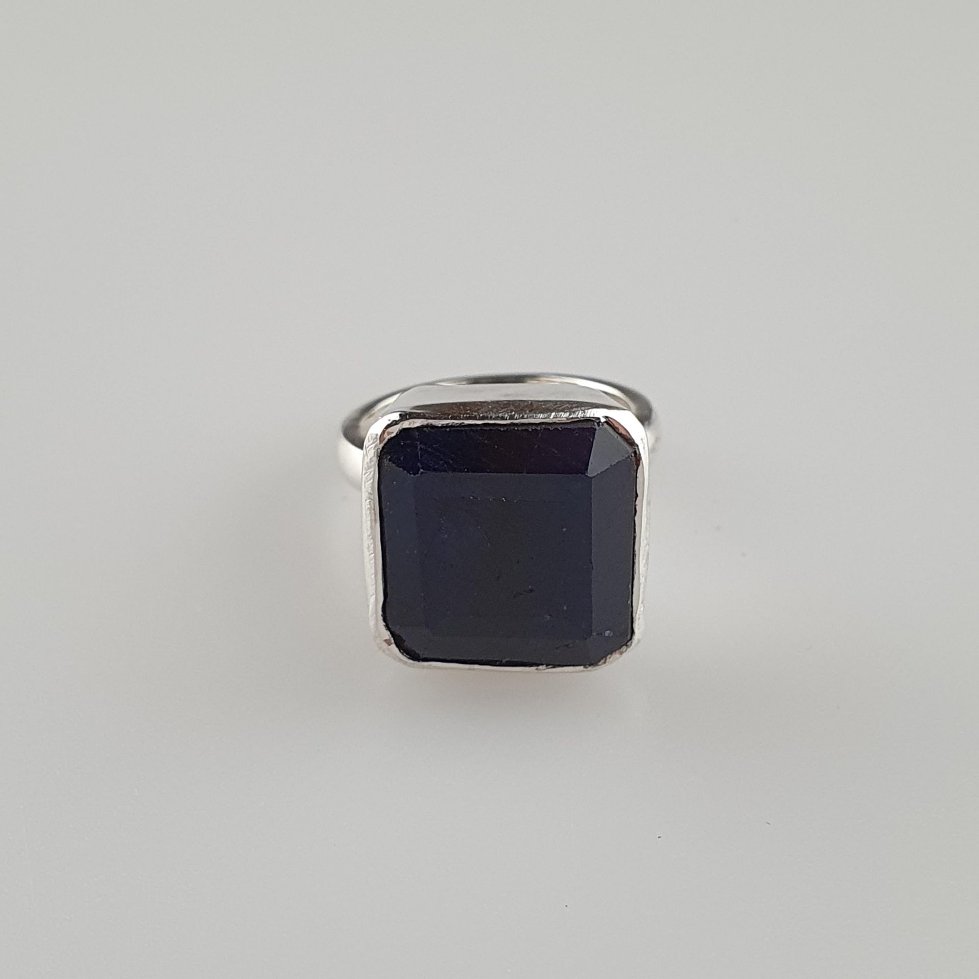 Saphirring - 925er Silber, Ringkopf besetzt mit einem blauen Saphir, ca.23ct., - Bild 2 aus 5