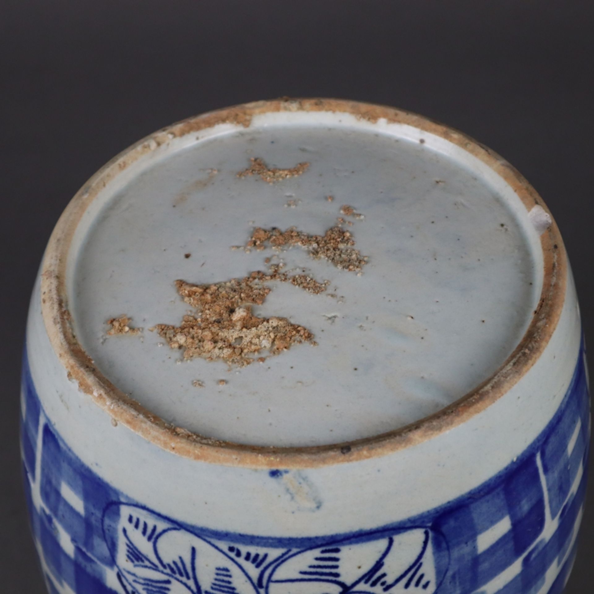 Ingwertopf - China 20.Jh., Porzellan glasiert und floral bemalt in Unterglasurb - Bild 9 aus 11
