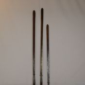 Drei Speere der Massai - Kenia/Tansania, mit langer Eisenklinge mit Mittelgrat,