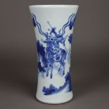 Blau-weiß-Vase - China, Porzellan, unterglasurblaue Malerei mit Kriegerdarstell