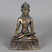Bodhisattva-Figur – Kupferbronze, im halben Lotossitz (Ardha Padmasana) auf ver