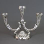 Tischleuchter - Silber, gepunzt "STERLING 925", 3-flammig, godronierte Wandung, auf rundem gewölbte