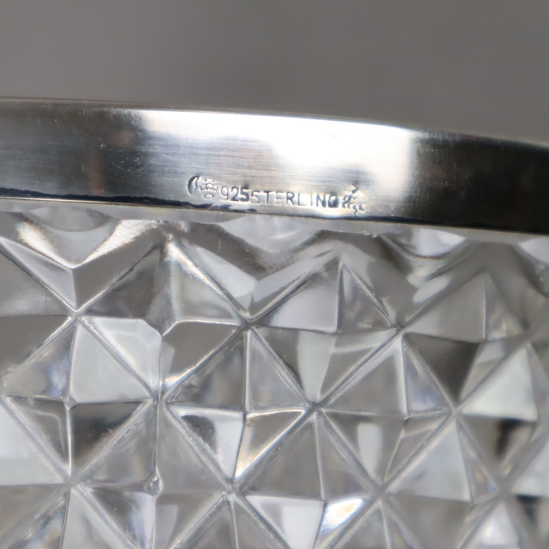 Glasvase mit Silbermontur - farblose Kristallvase mit Diamantschliff und glattem Sterlingsilber-Ran - Bild 5 aus 6