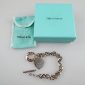 Designer-Armband Tiffany & Co. - 925er Silber, mit 2 Anhängern, beide '925' gestempelt, 1x "Please
