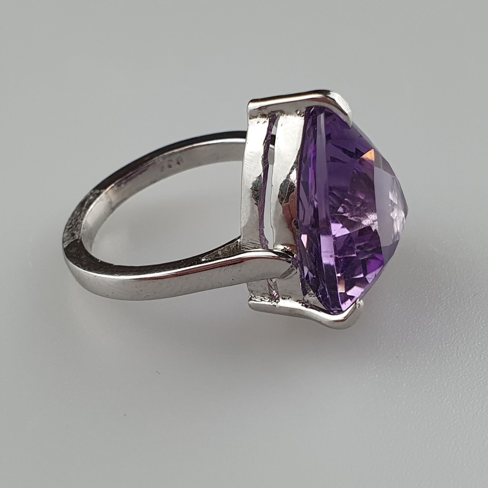 Amethystring - 925er Silber, Ringkopf besetzt mi | Fancy shape amethyst ring 925 silver with 10ct s - Image 4 of 8