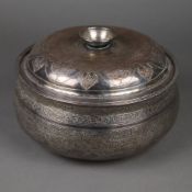 Osmanische Deckeldose - Kupfer ziseliert und graviert, verzinnt/versilbert, runde gebauchte Wandung