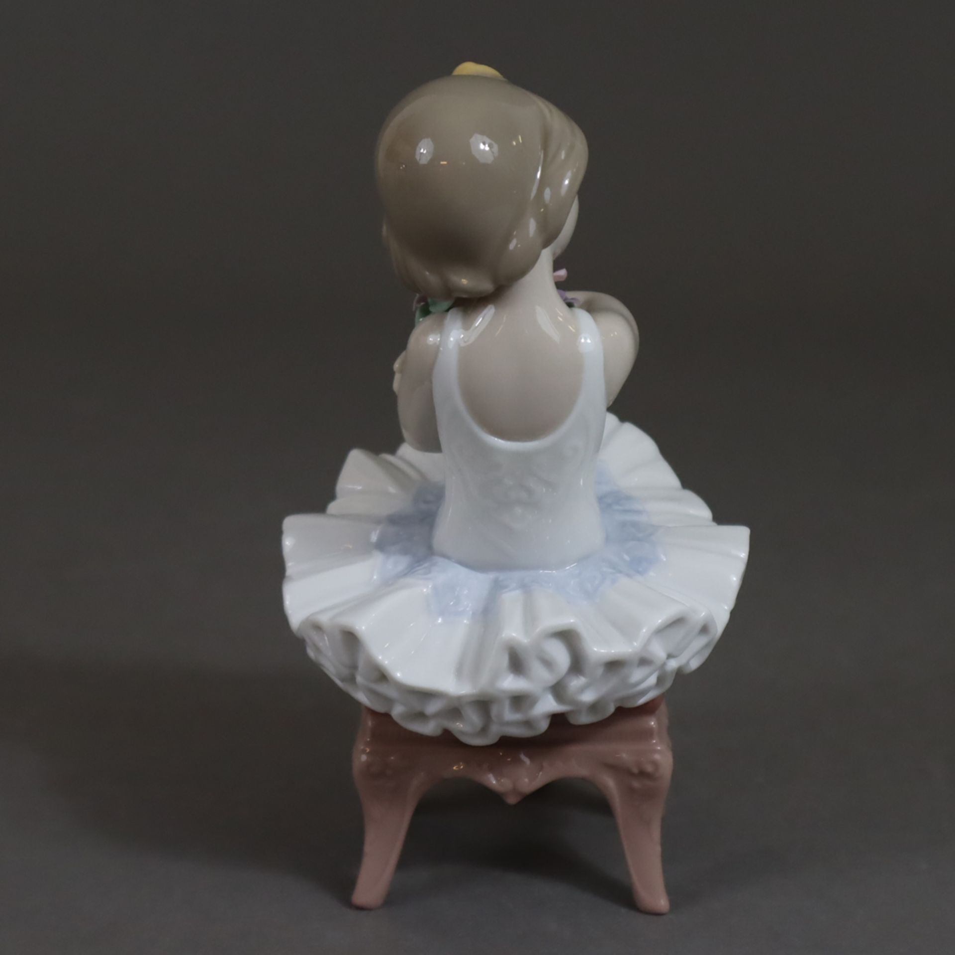 Kinderfigur "Erster Auftritt" - Lladro, Spanien, Modellnr. 6763, Entwurf von Miguel Angel Santaeula - Bild 3 aus 11