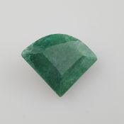 Loser Smaragd - grün (gefärbt), ca.32x26,5x9,5mm | 39ct Certified Earth Mined Fancy Shape Emerald G