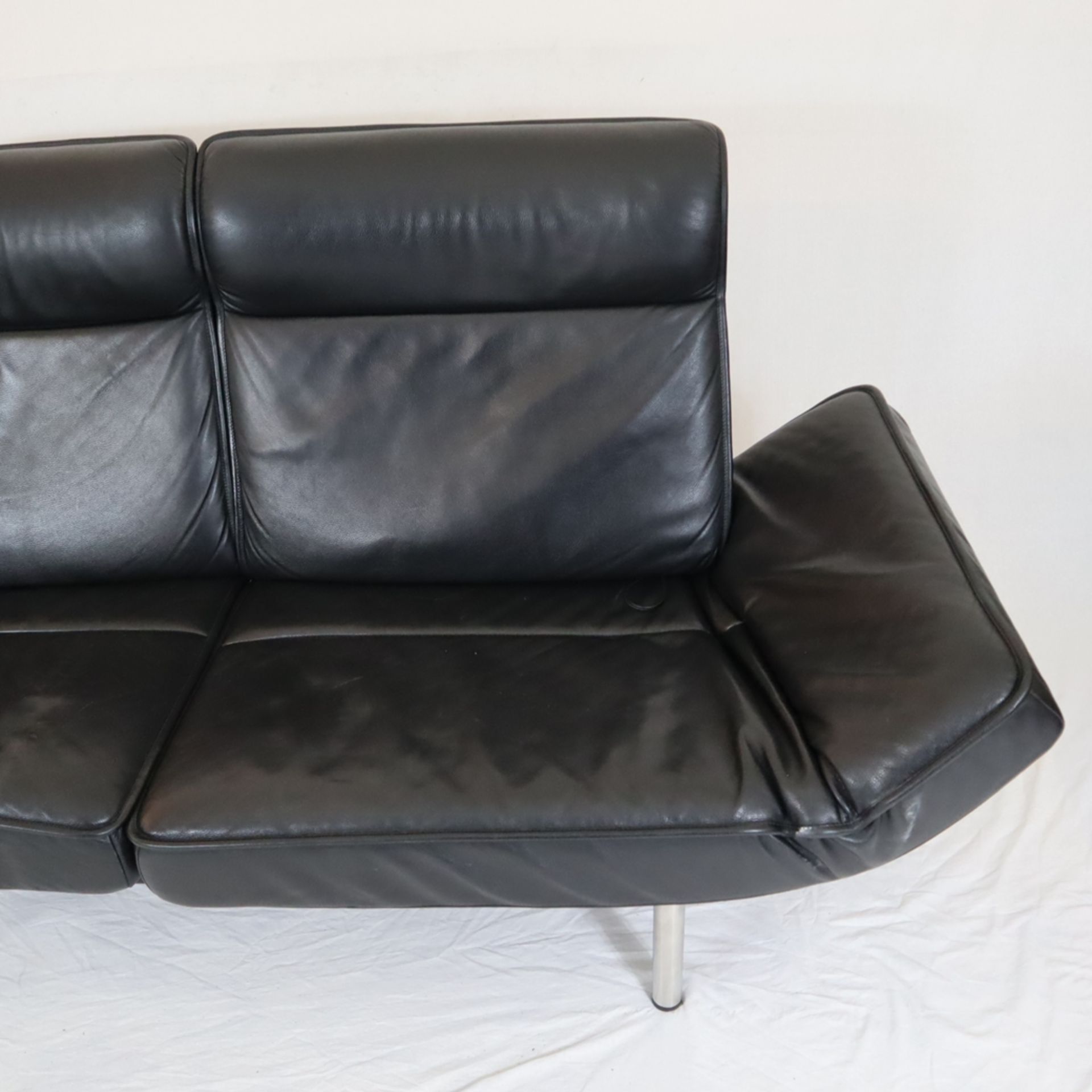 Ledersofa - DS-450, Design: Thomas Althaus (1999), Hersteller: De Sede, Schweiz, Aluminium-Gestell, - Image 8 of 12