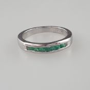 Smaragd-Ring- 925er Silber, Ringkopf besetzt mit kleinen | Emerald gemstone ring in 925 silver, ca