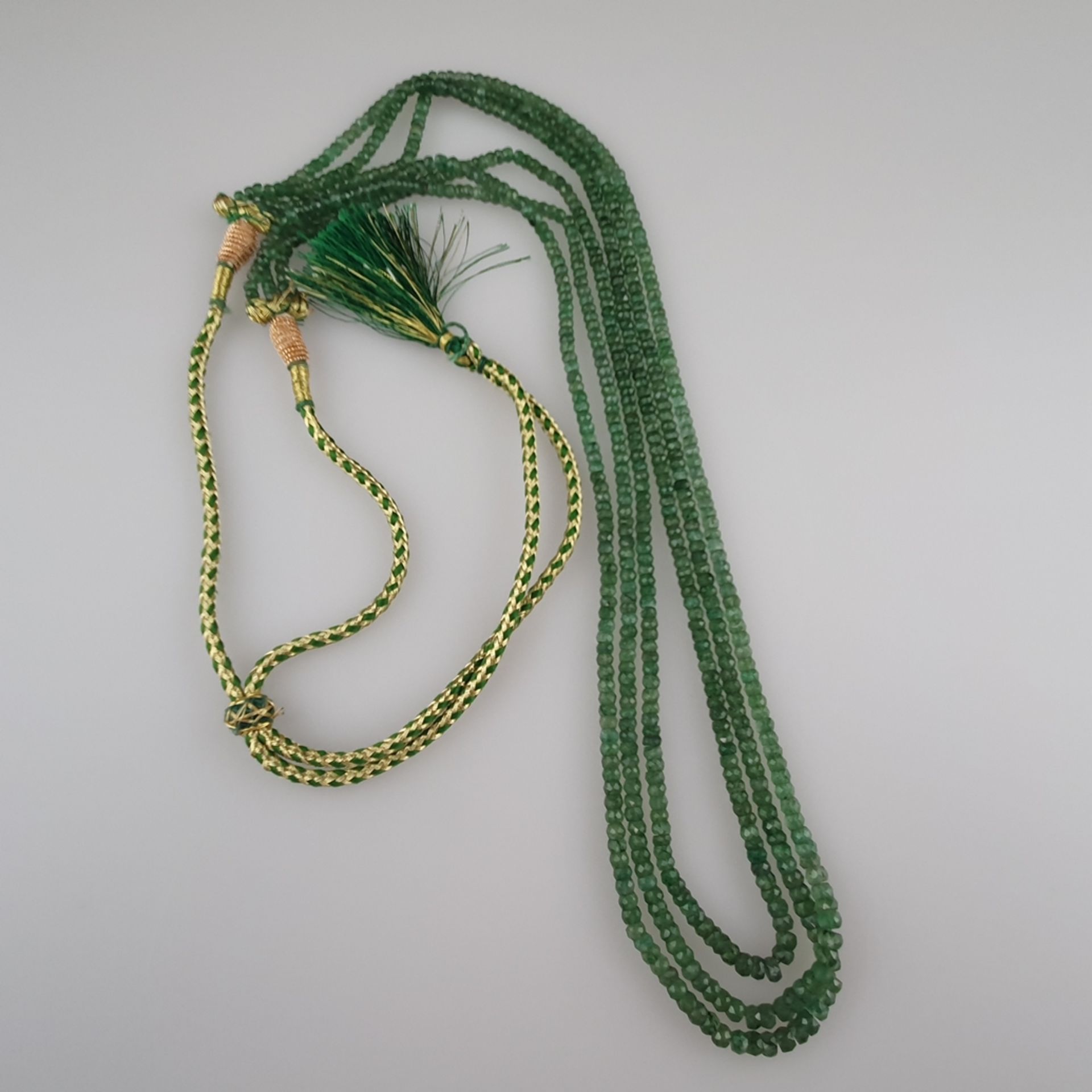 Aventurin-Collier - dreireihige Halskette mit facettierten | 126 cts Aventurine 3 Strand Necklace, - Image 2 of 4