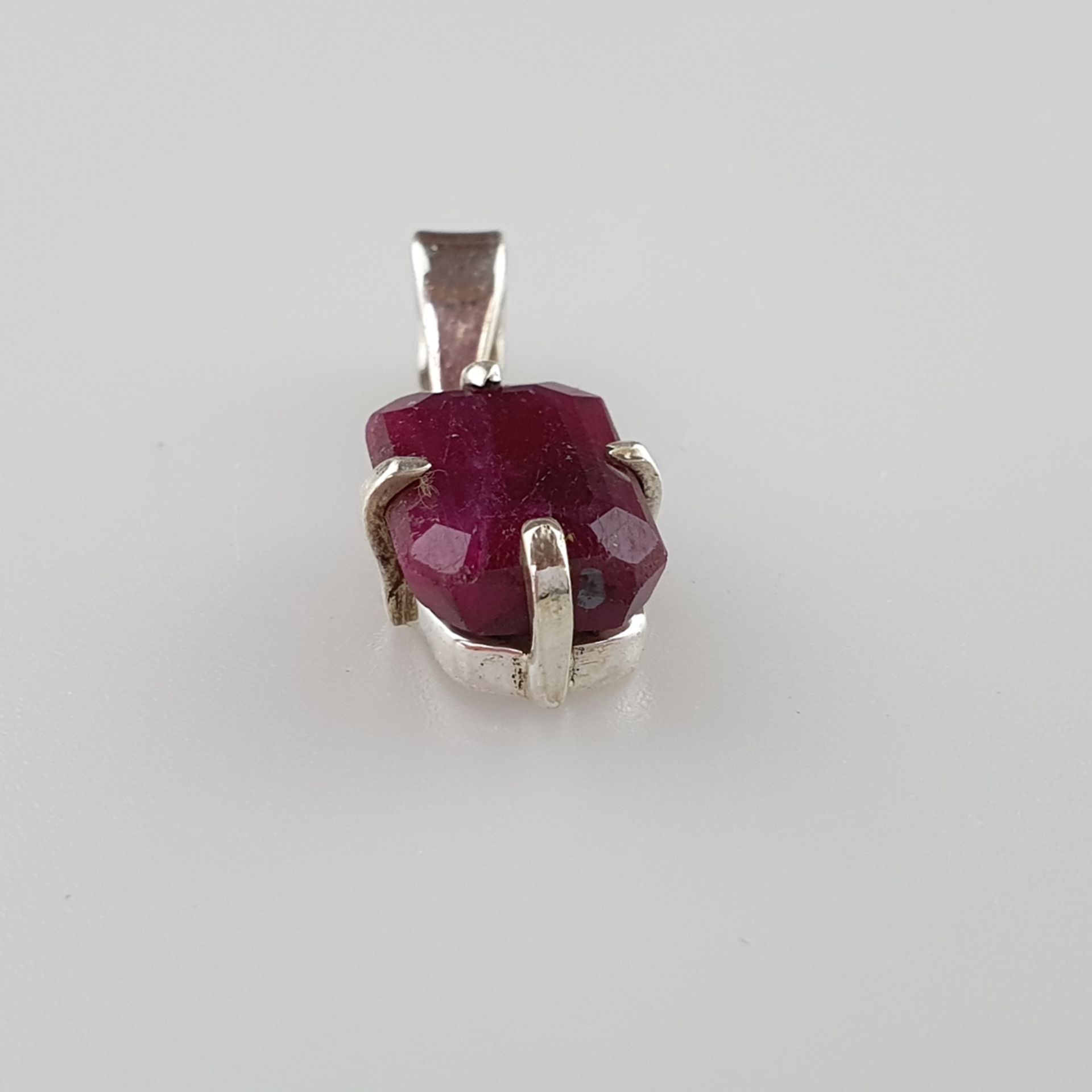 Rubin-Anhänger - 925er Silber, besetzt mit facettie | 925 Silver Pendant with a Ruby of 9.5ct, ca. - Bild 2 aus 4