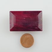 Großer facettierter Rubin - 138 ct., Treppenschliff, ca.36x23x | 138ct Ruby - Emerald Shape, Gemsto