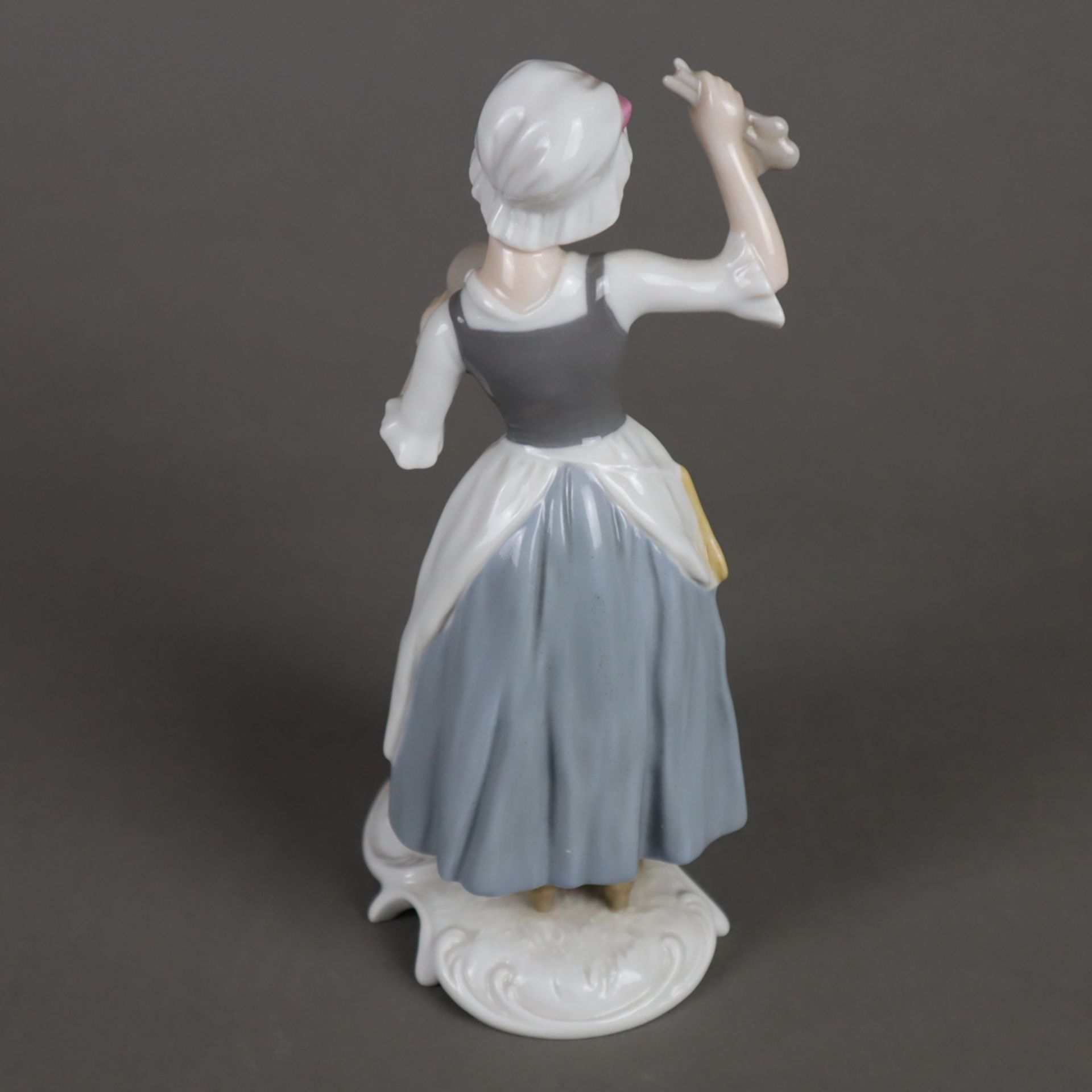 Porzellanfigur "Töpferin" - Goebel, Modellnr. 16 054 aus der Handwerker-Serie, Porzellan, polychrom - Bild 3 aus 7