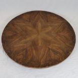 Biedermeier-Tischplatte - um 1820, Nussbaum furniert, sternförmiges Muster, lose runde Tischplatte,