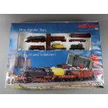 Märklin digital H0 29530 Startpackung - mit Tenderlokomotive DB BN 86 132 und fünf Güterwagen, Tran