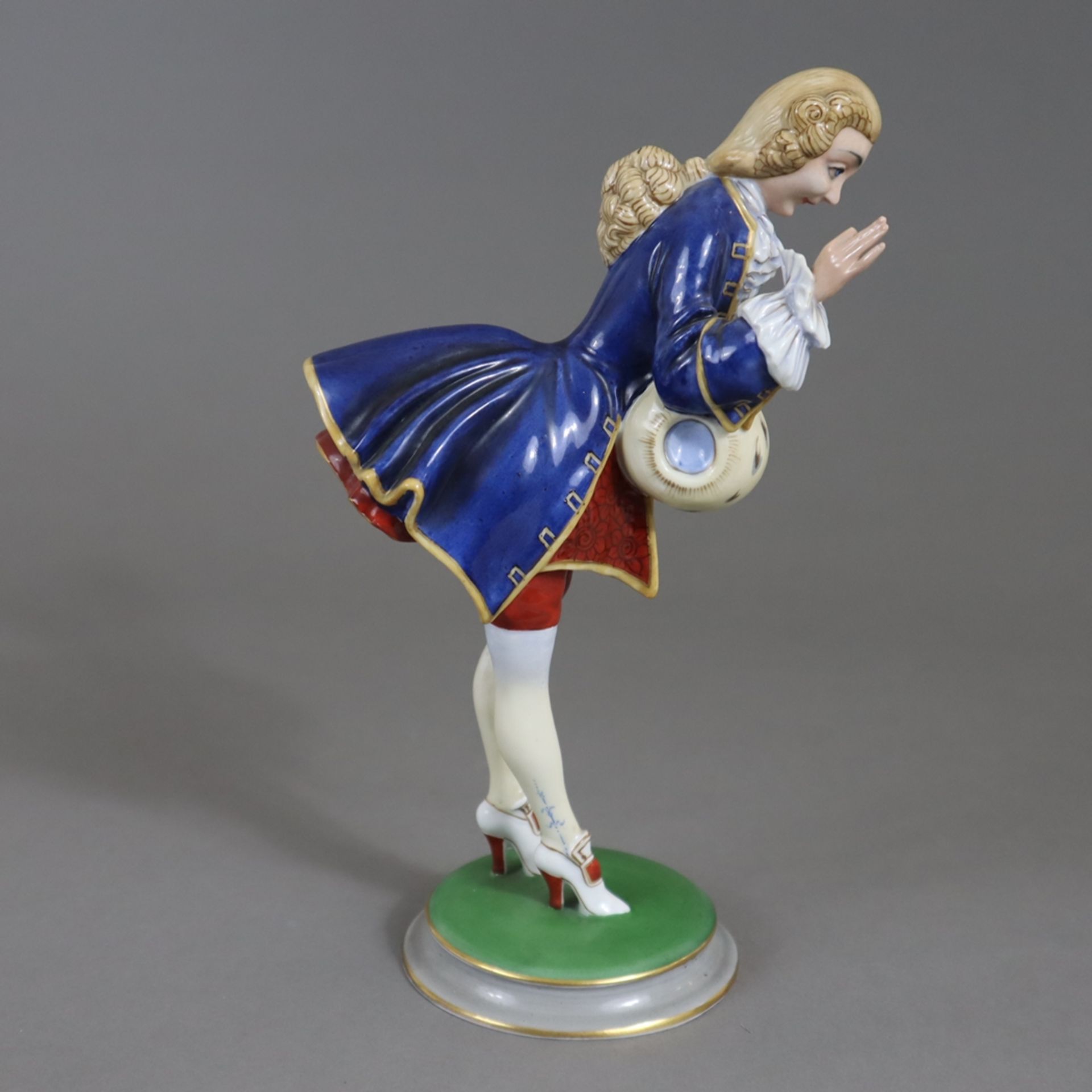 Porzellanfigur "Galanter Herr" - Rosenthal, Selb-Bavaria, Entw.: Pellar, Hanns (Wien 1886-1971 ebd. - Bild 2 aus 8