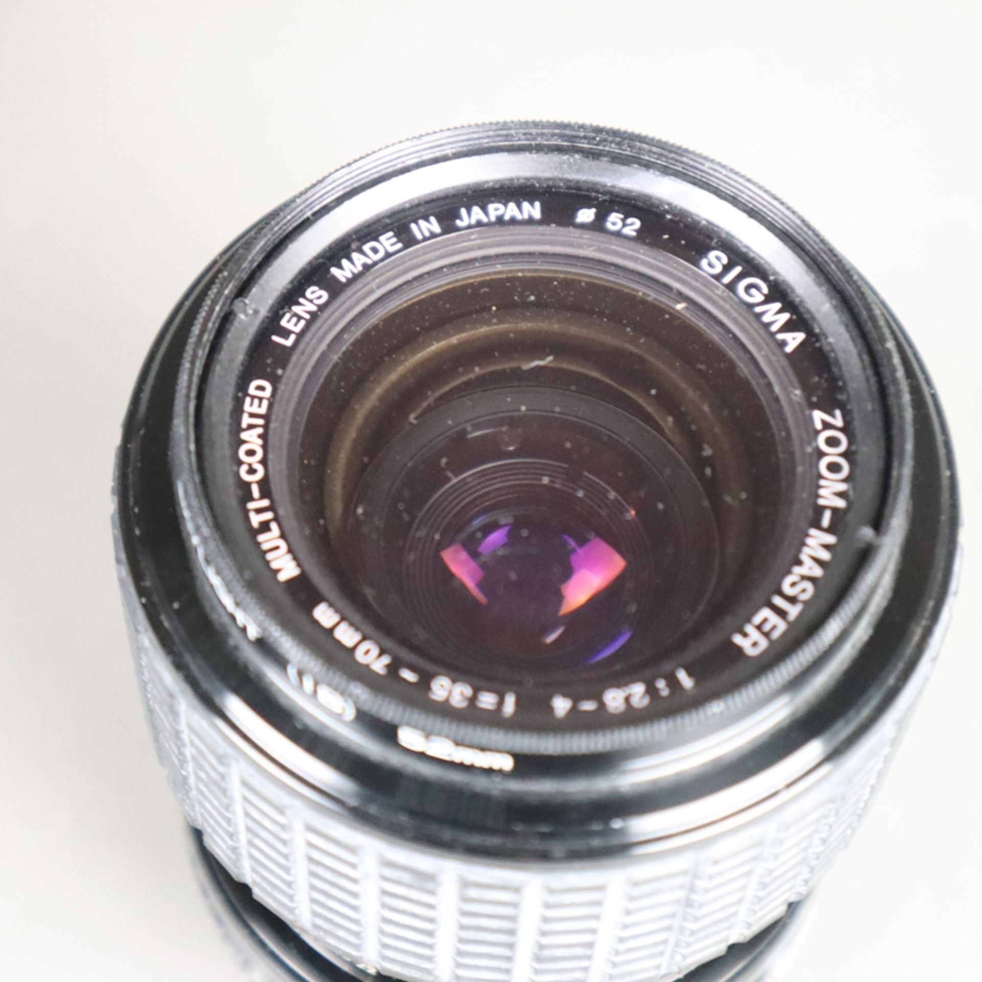 Konvolut von drei Objektiven - 1x Sigma Zoom-E 28-70mm 3.5-4.5 Multi-Coated, Ø 52mm, 1x Sigma Zoom - Bild 2 aus 6